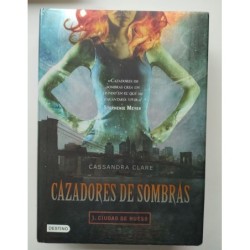 Cazadores de sombras. 1 ciudad de hueso